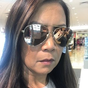 Meet your Posher, Joanne